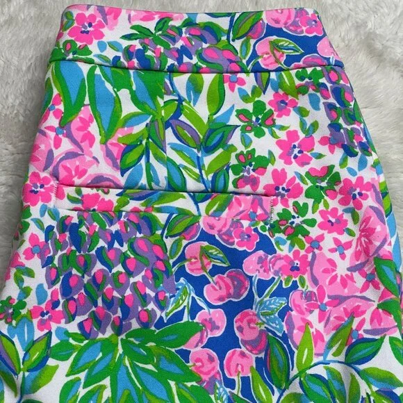 Lilly Pulitzer #012703 Women's Pink Green Floral Reggie Knit Short Size 0 - Picture 2 of 7